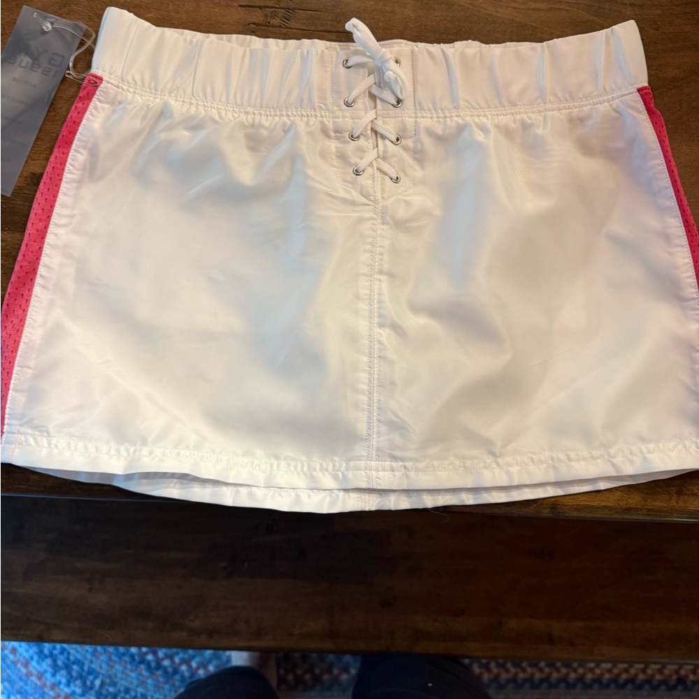 Abercrombie & Fitch White and Pink Athletic Skirt
